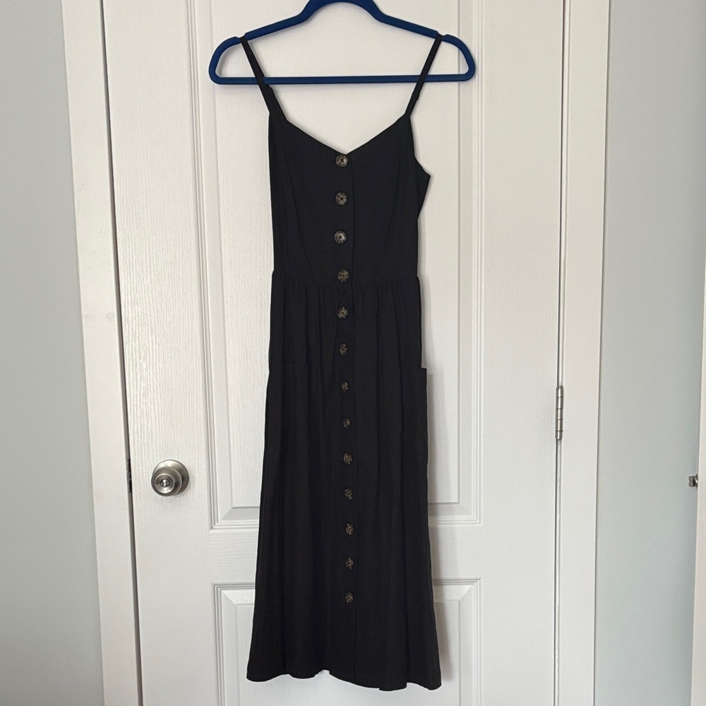 Reitmans Black Midi Dress with Buttons and pockets
